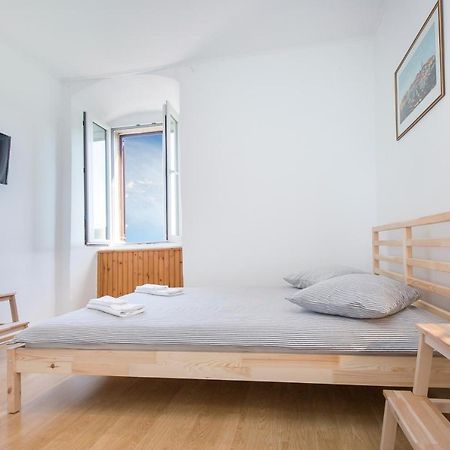 Studio Apartman Vedran Apartment Лабин Екстериор снимка