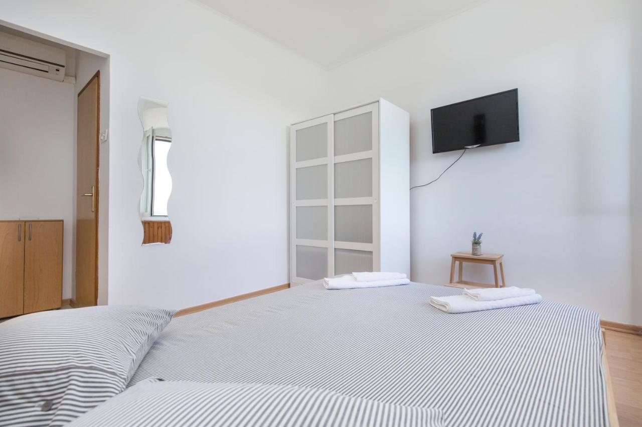 Studio Apartman Vedran Apartment Лабин Екстериор снимка