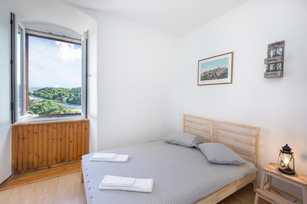 Studio Apartman Vedran Apartment Лабин Екстериор снимка